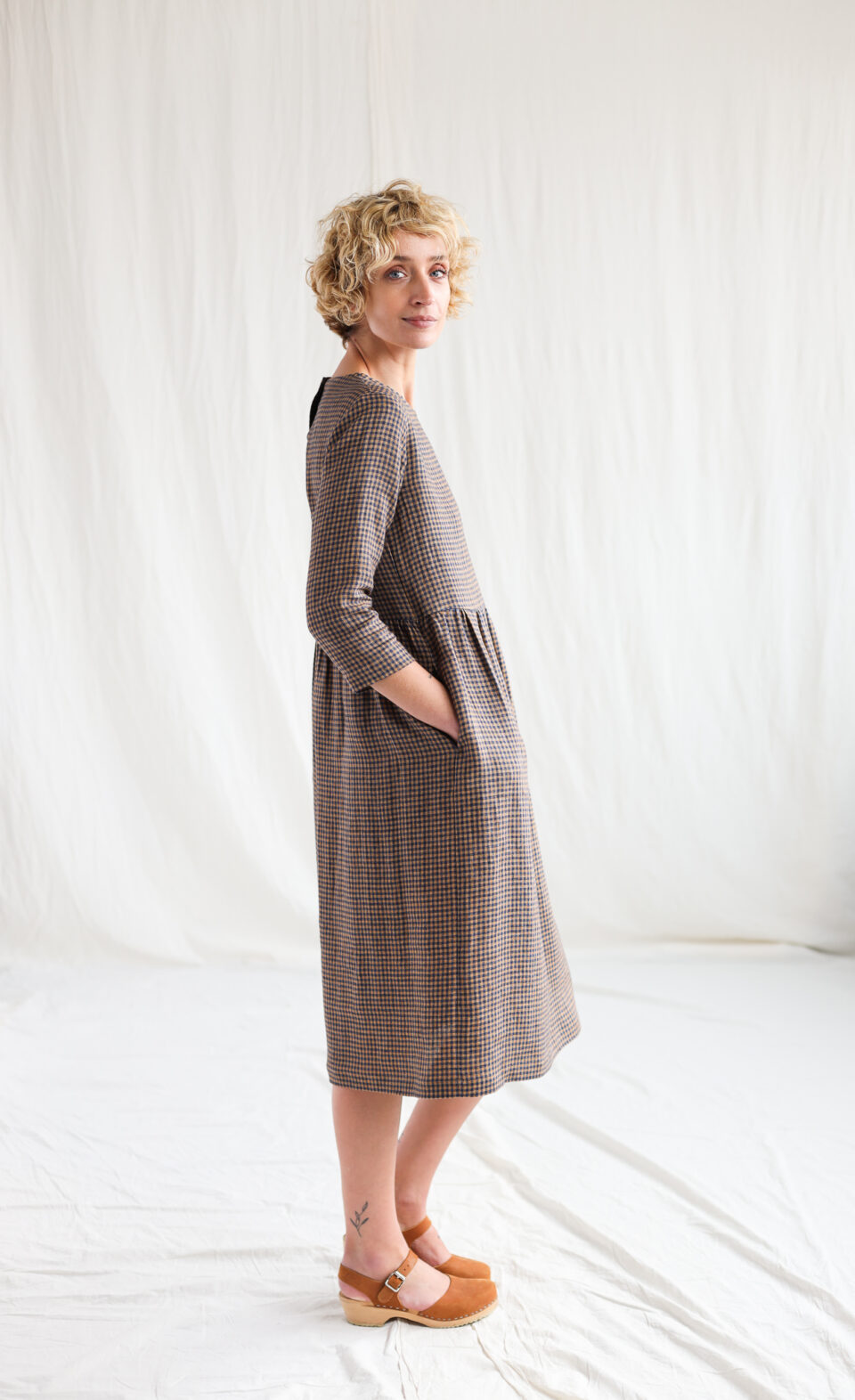 Gingham linen loose fit dress - Image 2