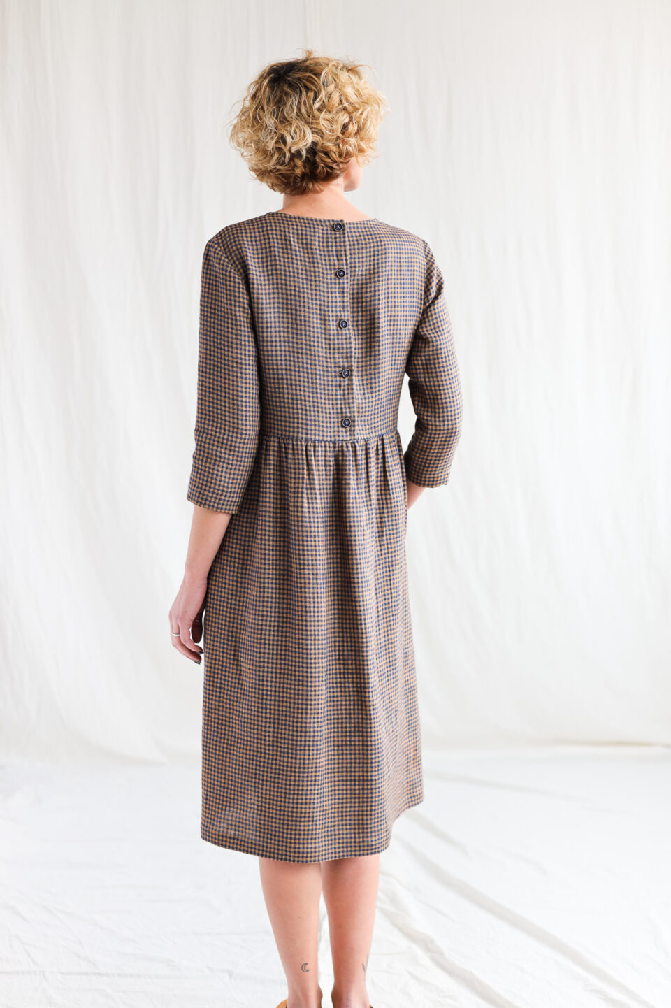Gingham linen loose fit dress - Image 3