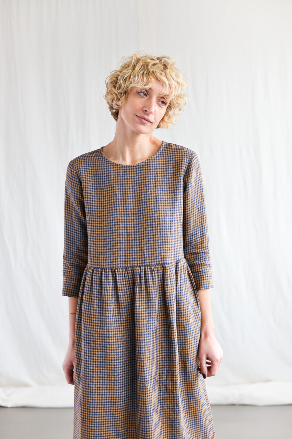 Gingham linen loose fit dress - Image 5