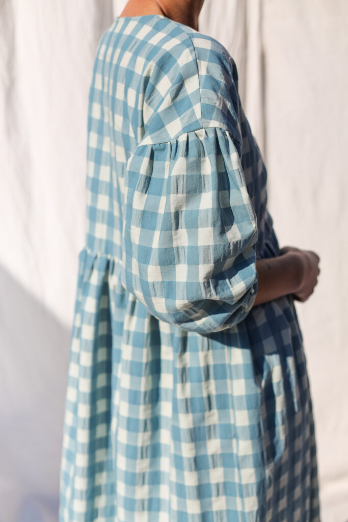 Mint seersucker checks V-neckline dress - Image 4