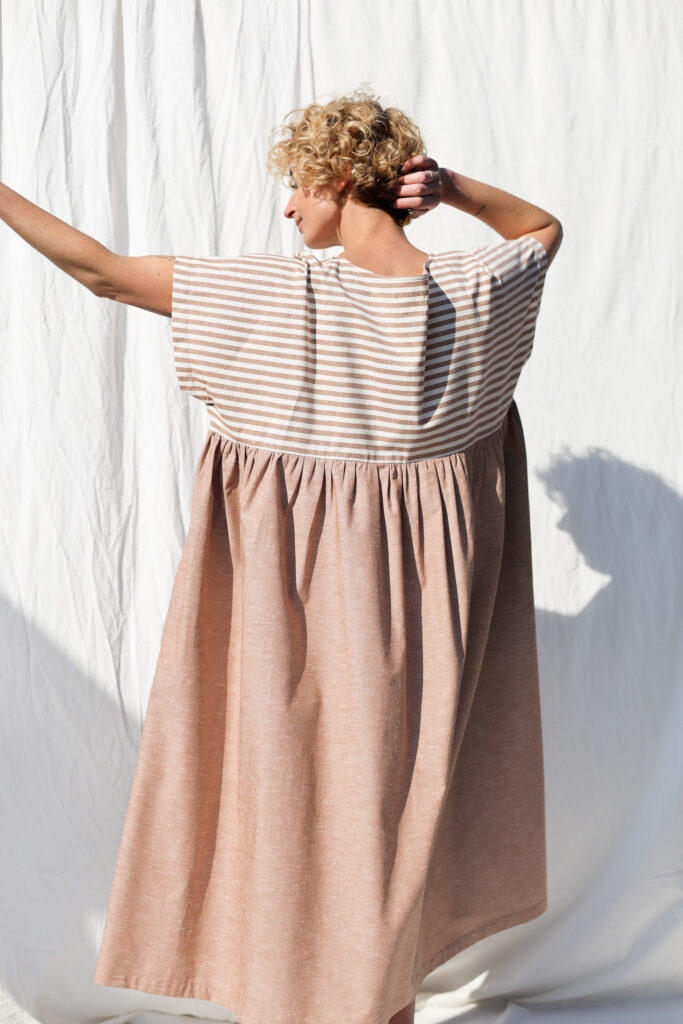 Oversized boxy fit organic cotton dress SILVINA - Image 4