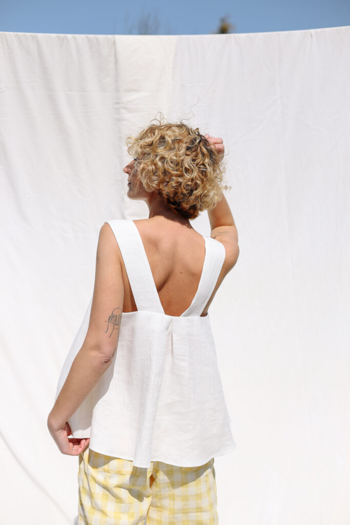 White linen low back blouse INES - Image 5