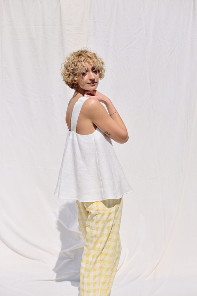 White linen low back blouse INES - Image 4