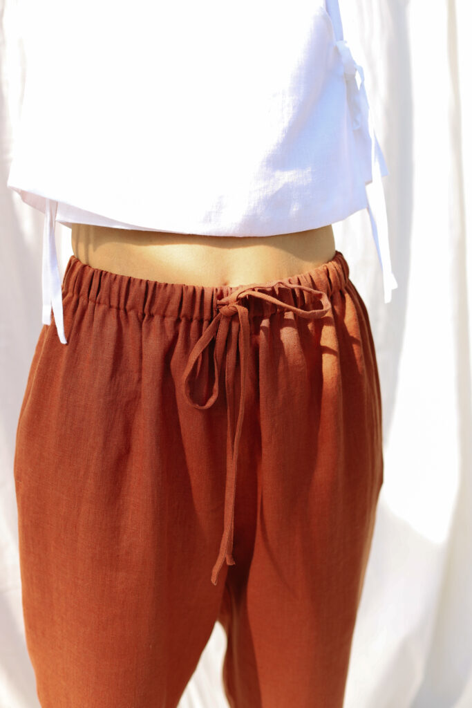 Linen pull on trousers with elastic waistband - Image 4