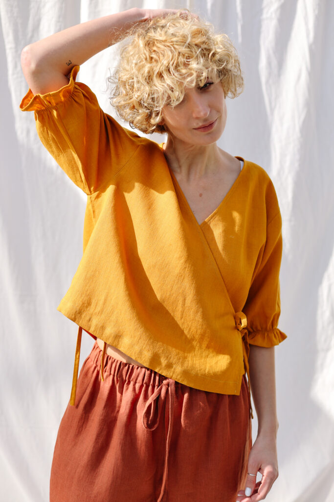 Linen cropped wrap blouse AGATE - Image 3