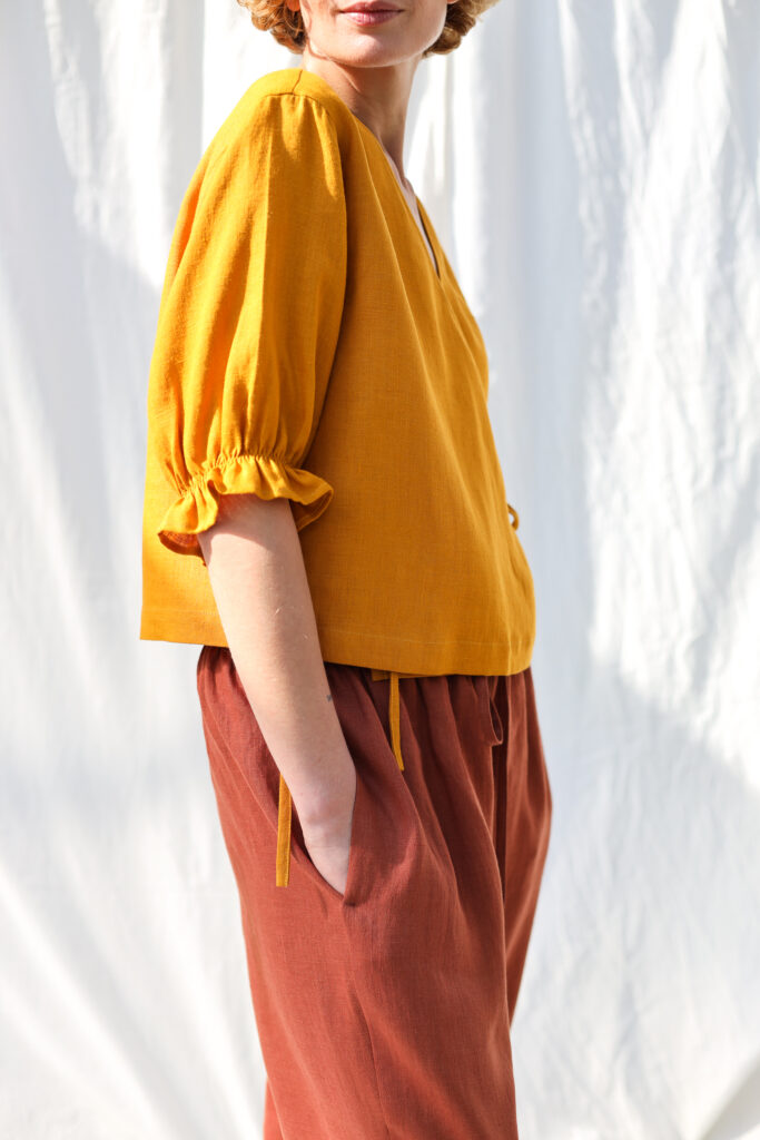 Linen cropped wrap blouse AGATE - Image 4