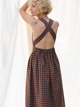 Organic cotton gingham apron dress | Dress | Sustainable clothing | OffOn clothing