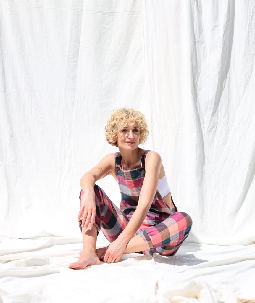 Linen dungaree in multicolored checks - Image 5