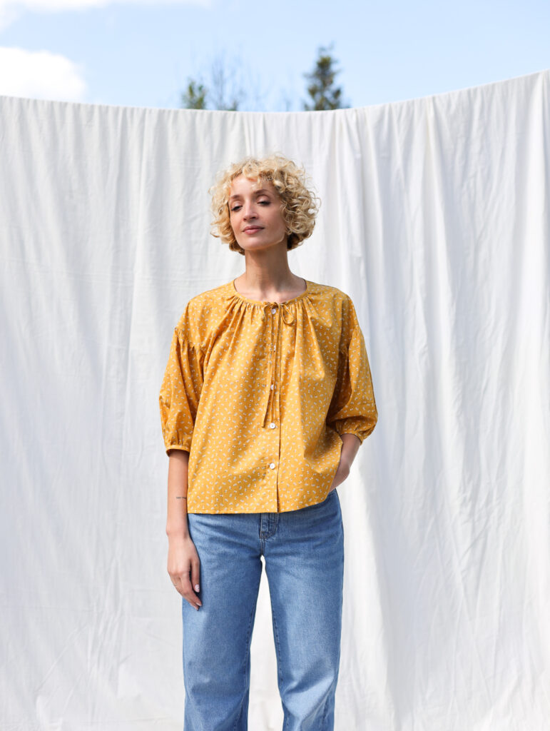 Puffy sleeves blouse in floral organic cotton LIU - Image 1