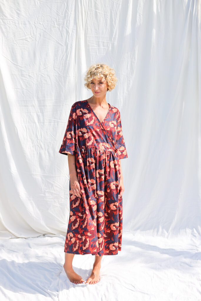 Loose floral wrap dress BUTTERFIELD POPPY - Image 3