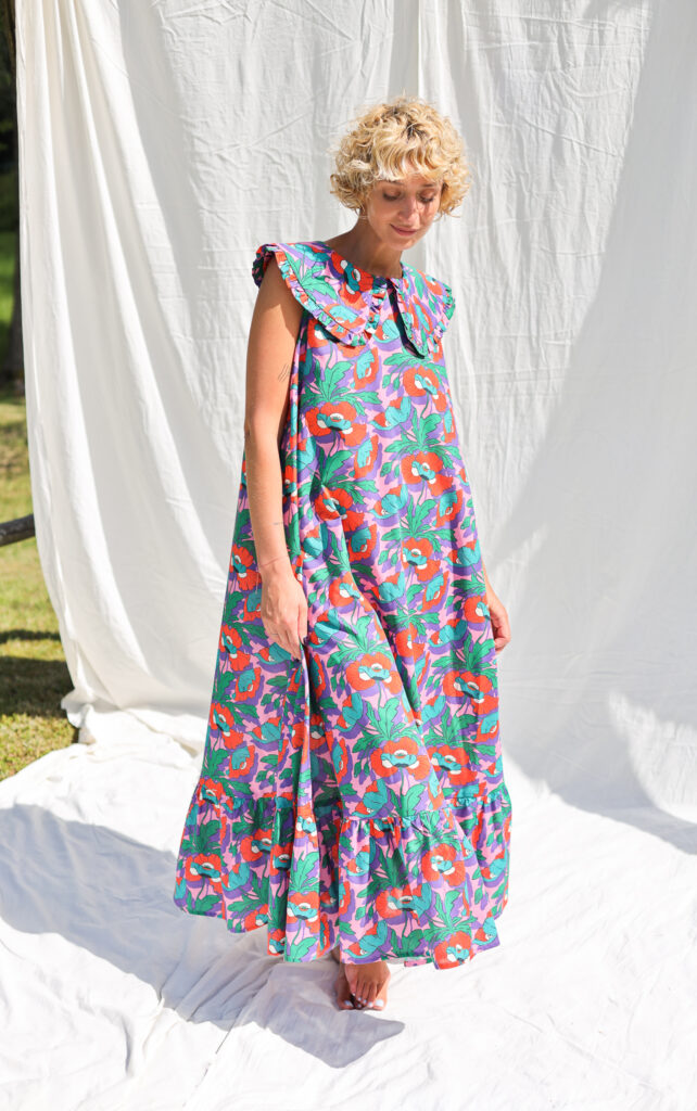 Sleeveless puritan collar dress in floral silky cotton BUTTERFIELD POPPY - Image 1