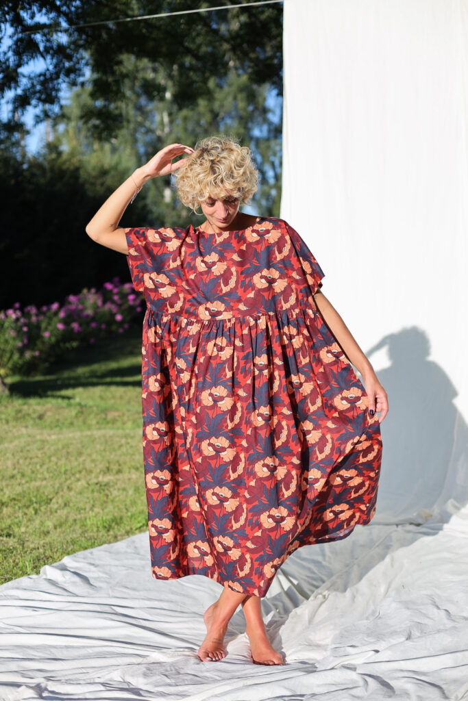 Oversized silky cotton poppy print dress SILVINA - Image 2