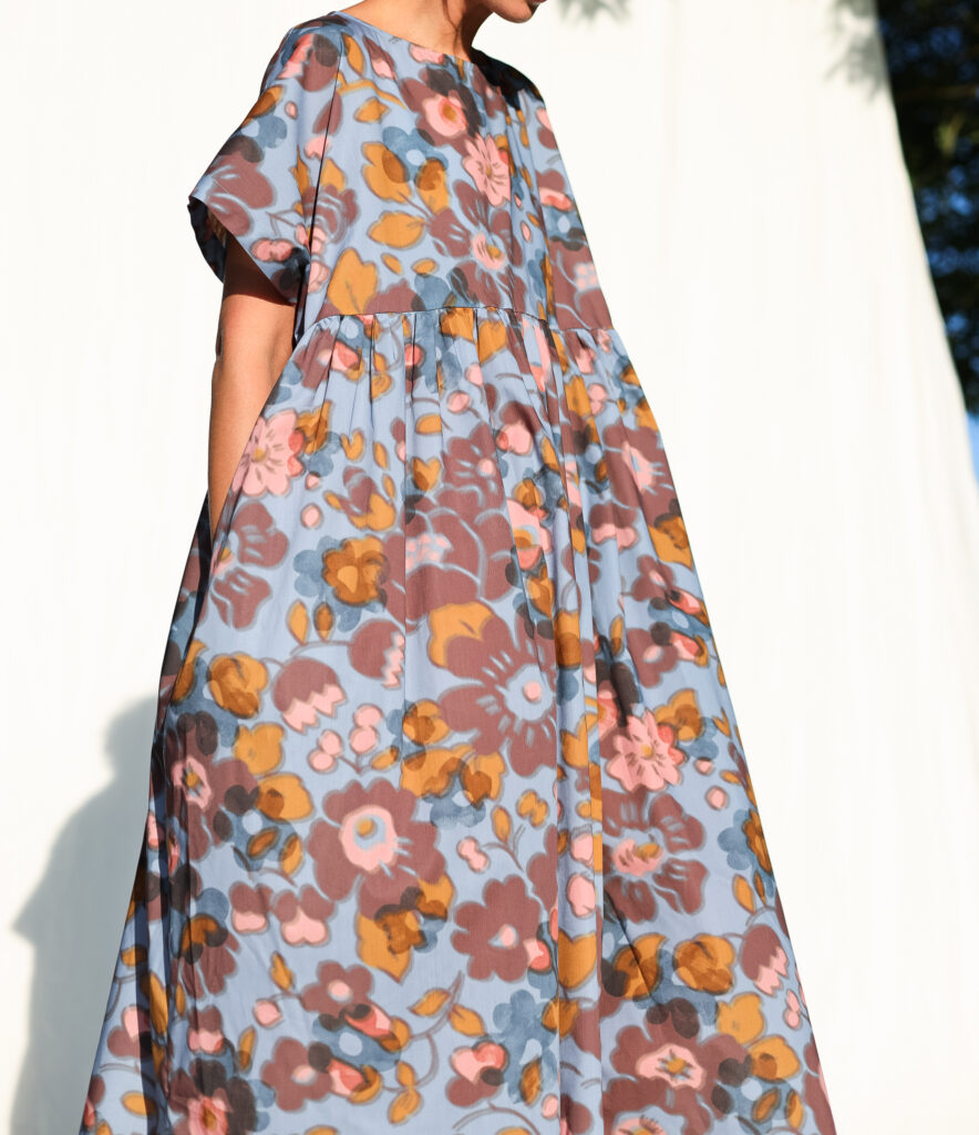 Oversized silky cotton floral print dress SILVINA - Image 3