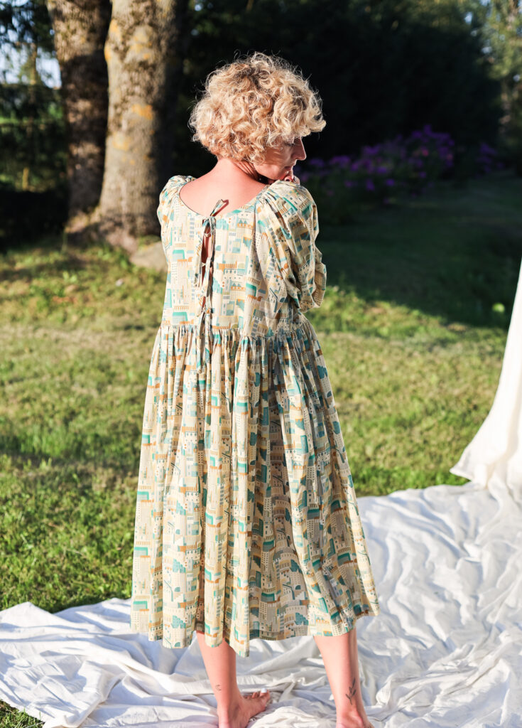Reversible puff sleeve dress FELDA in architectural print silky cotton fabric - Image 5