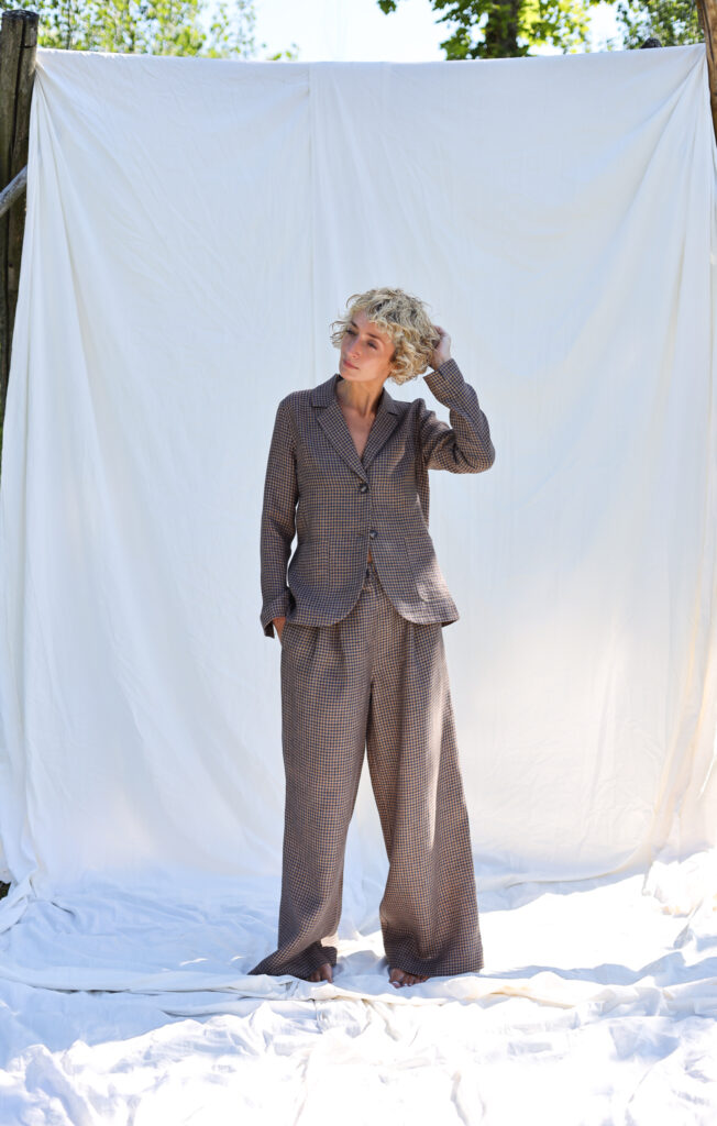 Elegant gingham linen two pieces suit | Suits | Sustainable clothing | OffOn clothing