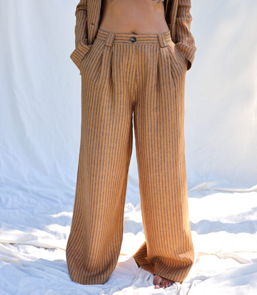 Elegant striped linen two pieces suit - Image 5