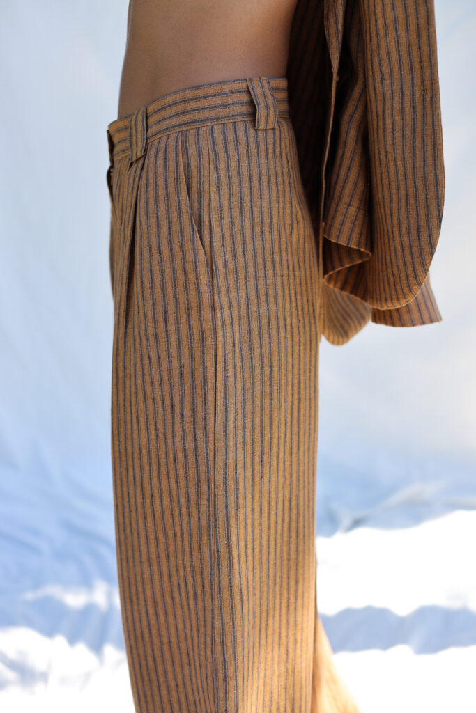 Elegant striped linen two pieces suit - Image 7