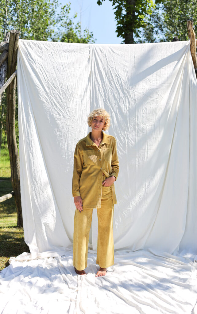 Wide wale cord suit in curry color - Image 1