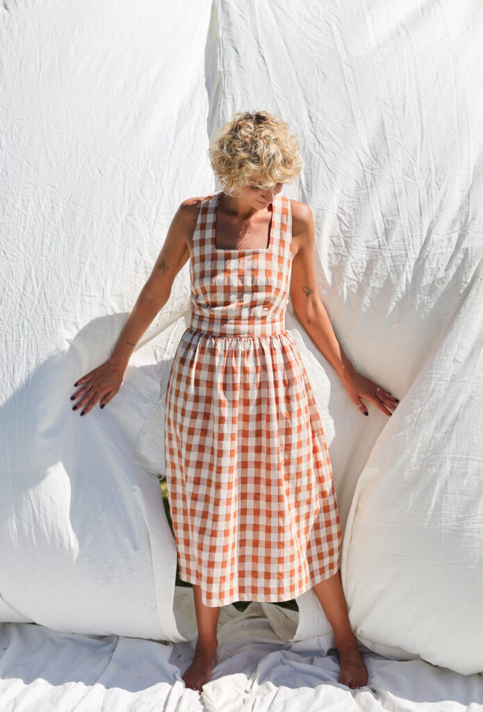 Seersucker checks apron dress - Image 3