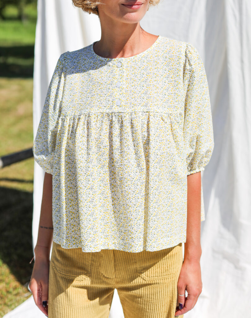 Floral seersucker cotton blouse | Tops | Sustainable clothing | OffOn clothing