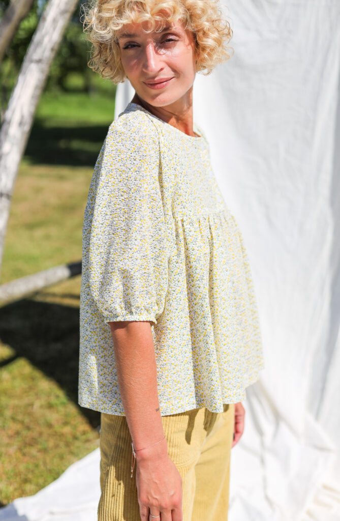 Floral seersucker cotton blouse - Image 3