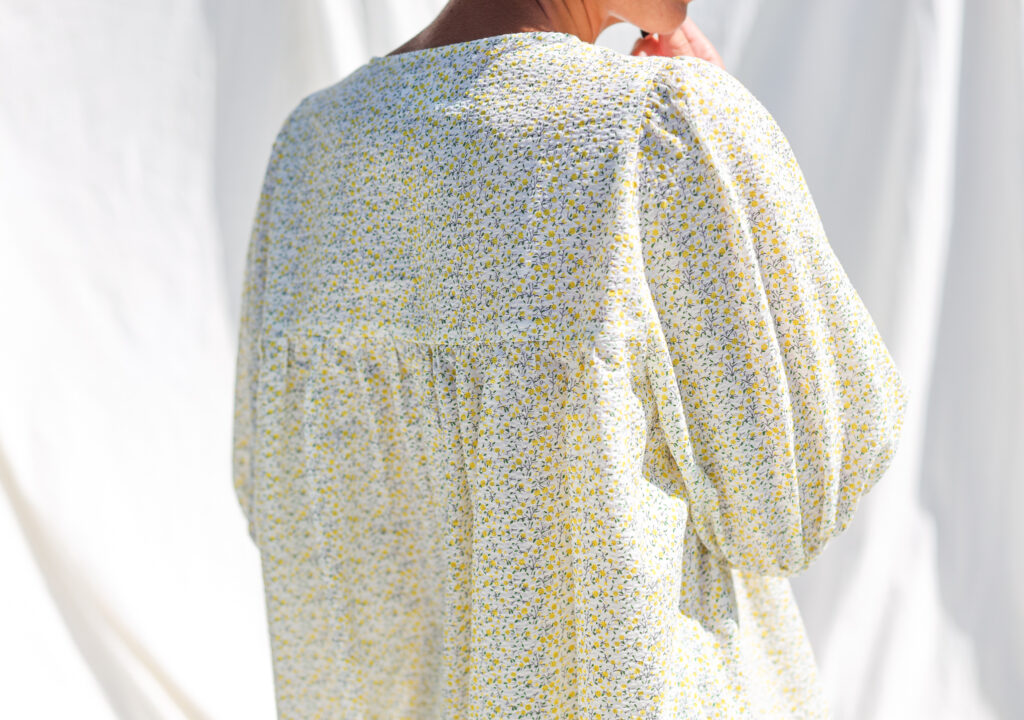Floral seersucker cotton blouse - Image 5