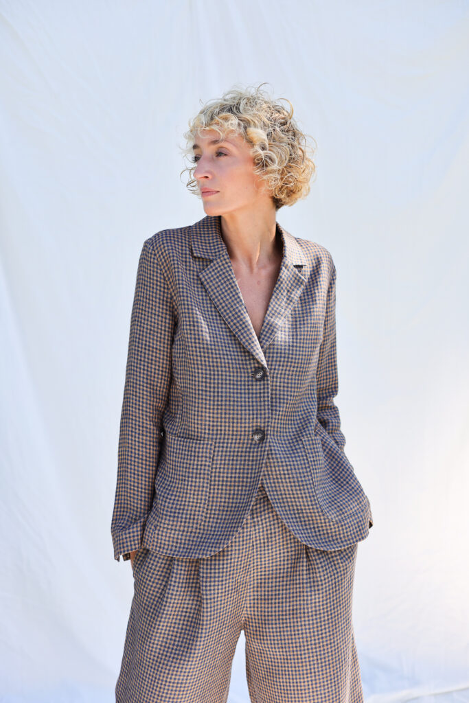 Fitted silhouette gingham linen blazer | Jackets | Sustainable clothing | OffOn clothing
