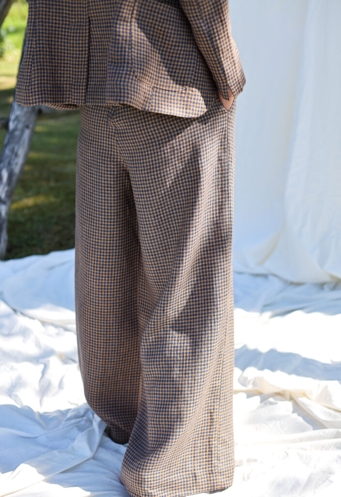 Pleated gingham linen palazzo trousers - Image 4
