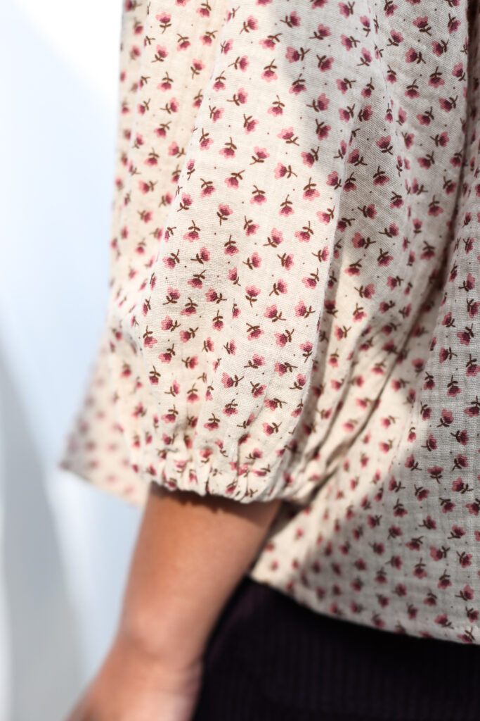 Puff sleeve blouse in double gauze floral cotton - Image 4