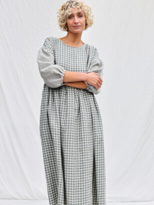 Gingham linen dress with contrasting striped puffy sleeves PERLA | Dress | Sustainable clothing | OffOn clothing
