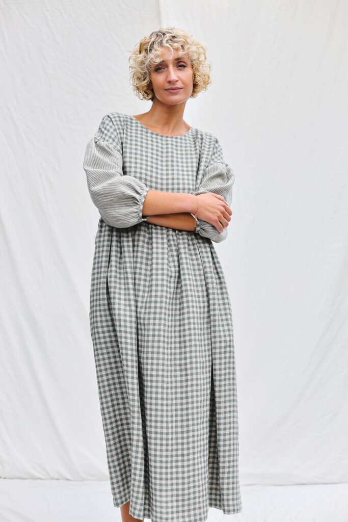Gingham linen dress with contrasting striped puffy sleeves PERLA | Dress | Sustainable clothing | OffOn clothing