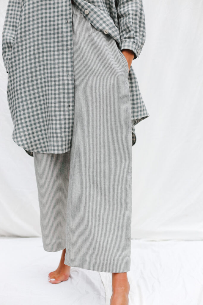 Wide leg striped linen culottes - Image 3