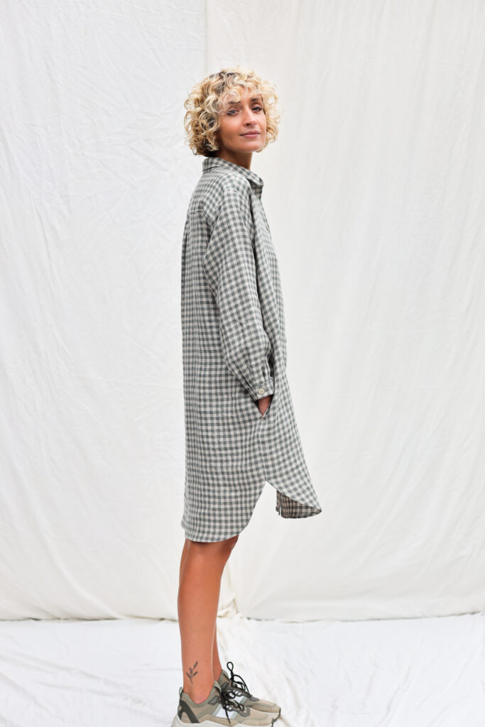 Oversized gingham linen shirtdress - Image 6