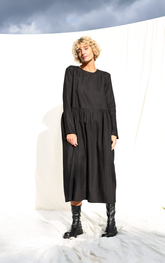 Black linen loose fit smock dress MILANA - Image 4