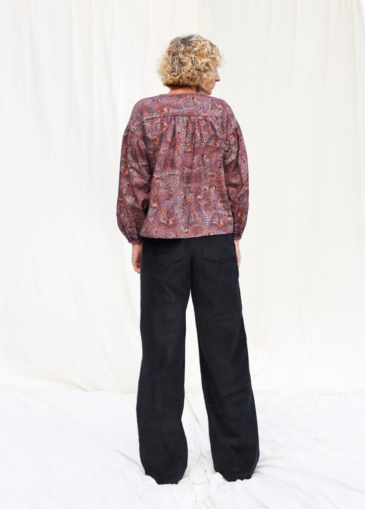 Animal print silky cotton blouse STELLA - Image 3