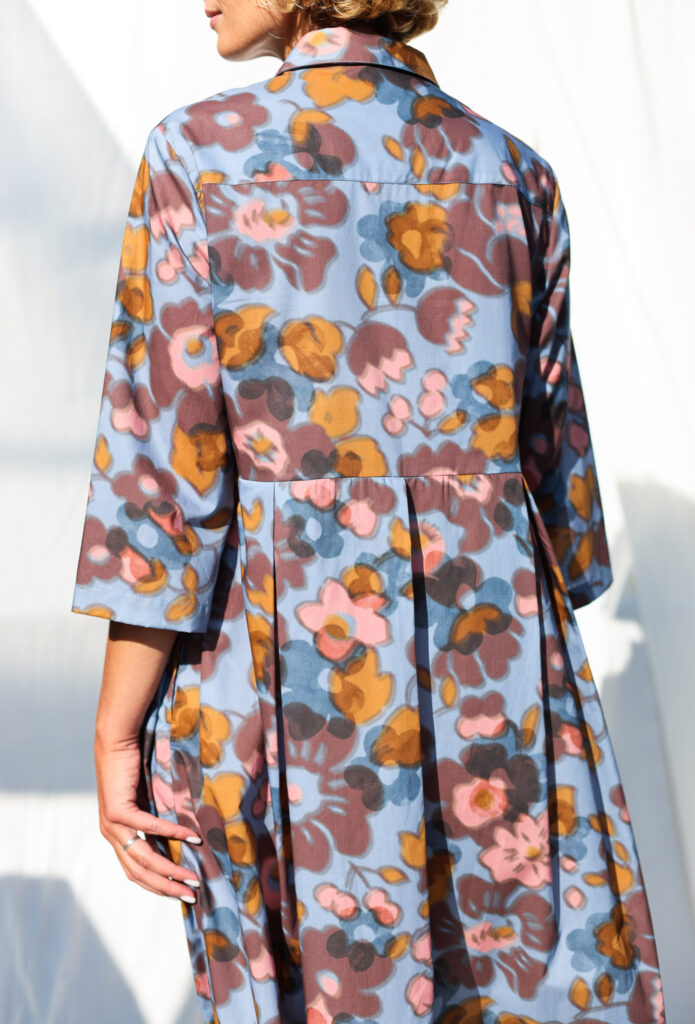 Loose fit blurry flower print shirt dress - Image 2