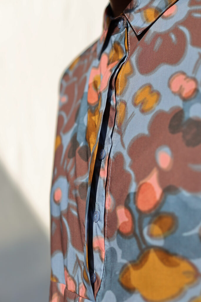 Loose fit blurry flower print shirt dress - Image 3