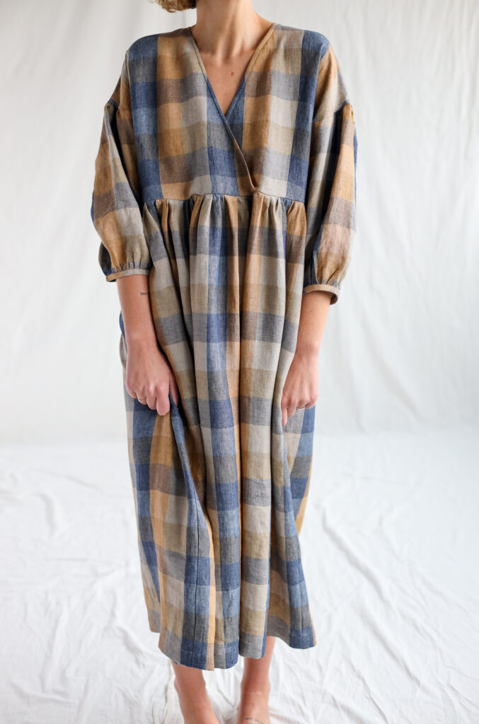 Linen V-neck dropped shoulders dress in blue multi checks - Image 3
