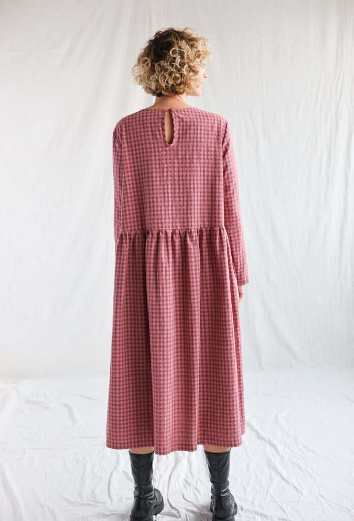 Long sleeve loose fit gingham seersucker dress MILANA - Image 5