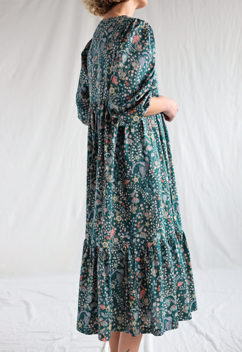 Flowy overlapped V-neck boho dress CROCHET MEADOW - Image 5