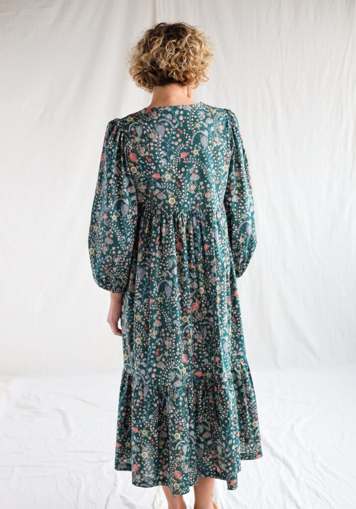 Flowy overlapped V-neck boho dress CROCHET MEADOW - Image 4