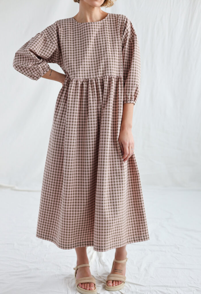 Dropped shoulders pink gingham seersucker dress PERLA - Image 3