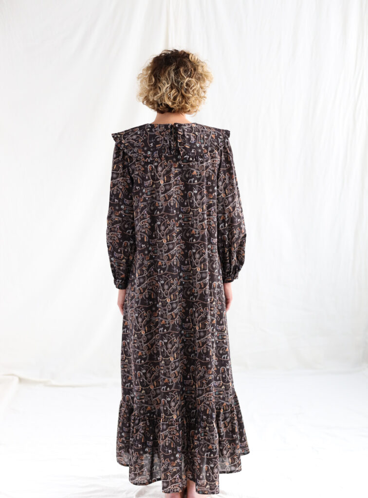 Large collar maxi vintage chain print dress AUBREY - Image 2